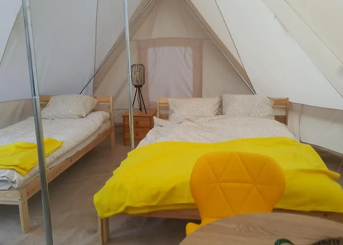 Роскошный шатер Glamping Z Alpakami Jankowice (Chrzanow)